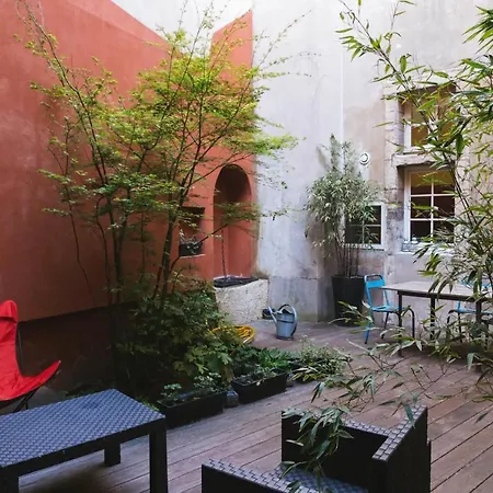 Authentic Flat In