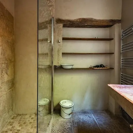Authentic Flat In شقة
