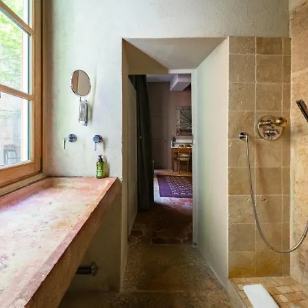 Authentic Flat In شقة